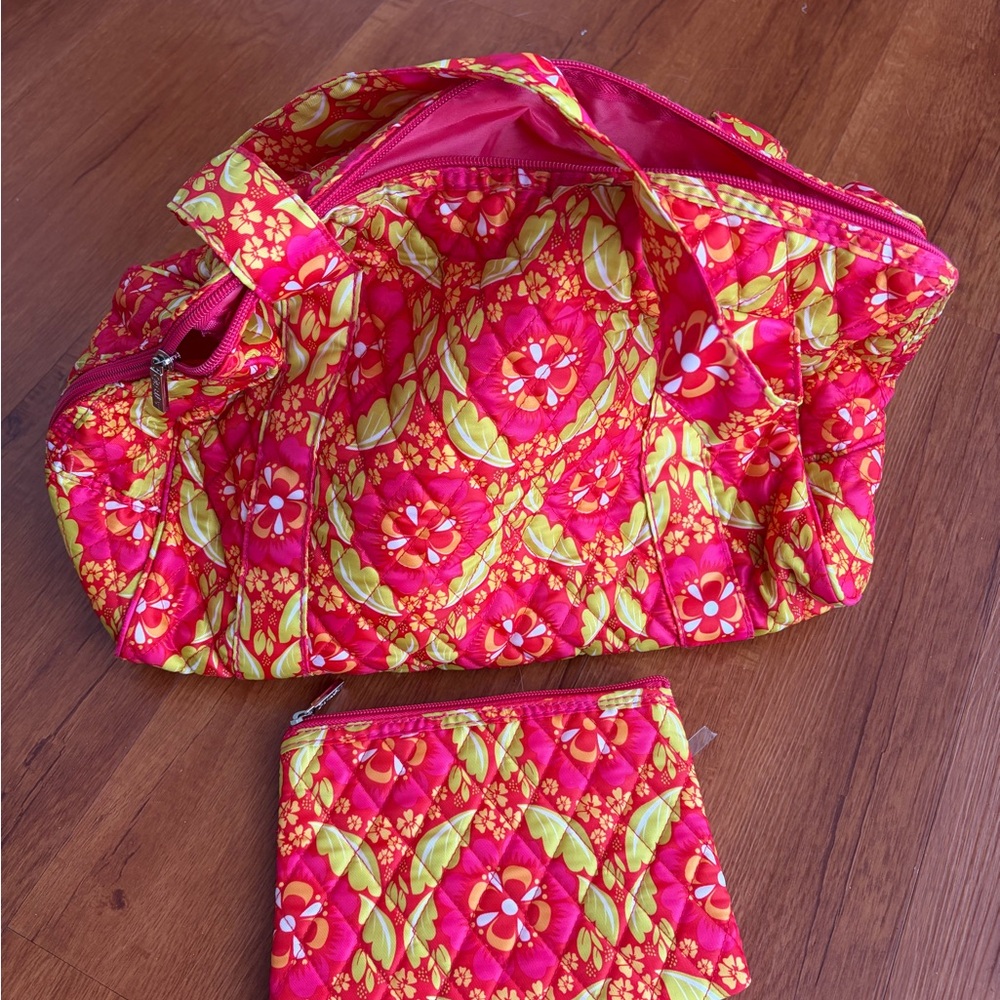 Caboodles Red and Green Floral Tote Bag - Picture 12 of 12